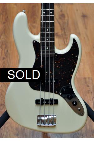 Tokai AJB97 Jazz Sound Vintage White Tokai AJB97 Jazz Sound Vintage White